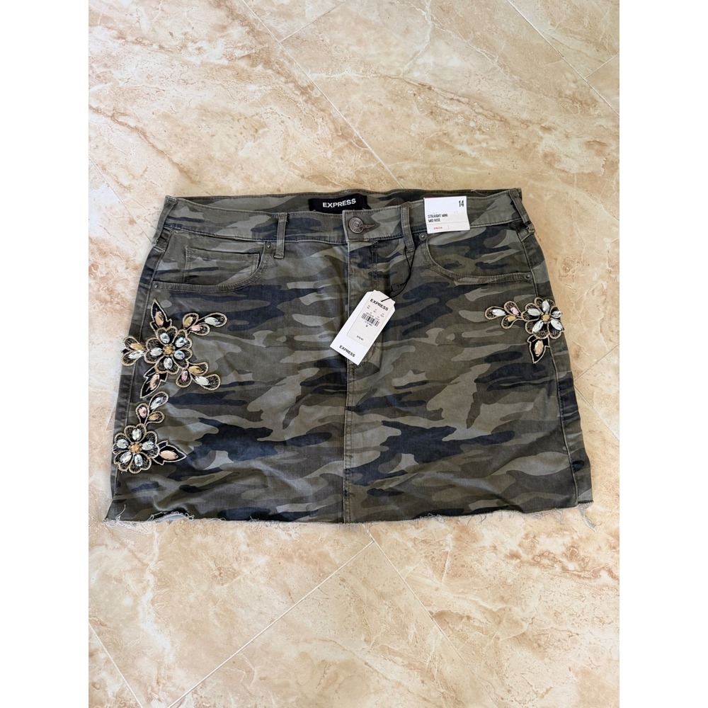Express Camo Embellished Mini Skirt Mid Rise Green Camouflage 14 NWT Y2K 90s